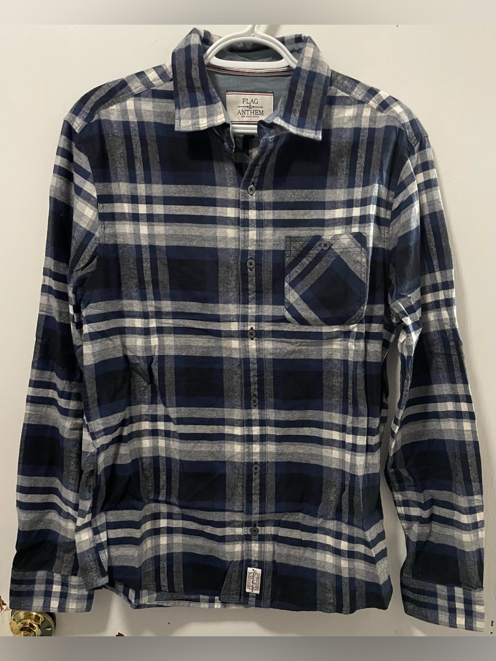 Flag & Anthem Men’s Navy White Black Long Sleeves Button Up Plaid Shirt Medium M